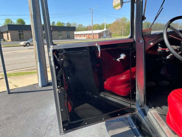 1929 Ford Model A 24