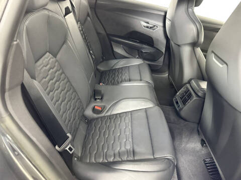 2024 Audi RS e-tron GT quattro