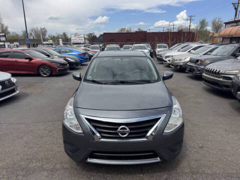 2016 Nissan Versa 1.6 SV