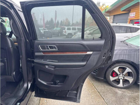 2017 Ford Explorer Platinum