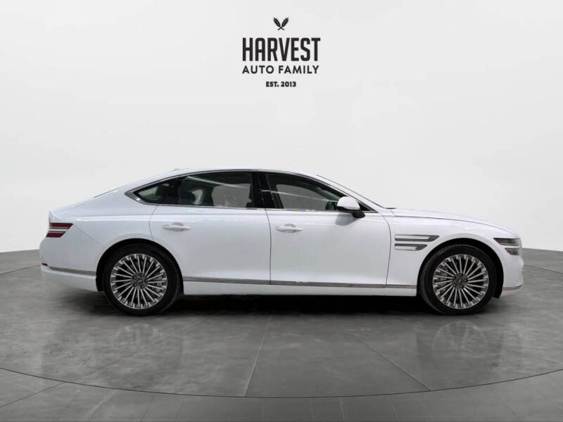 2024 Genesis Electrified G80 Advanced