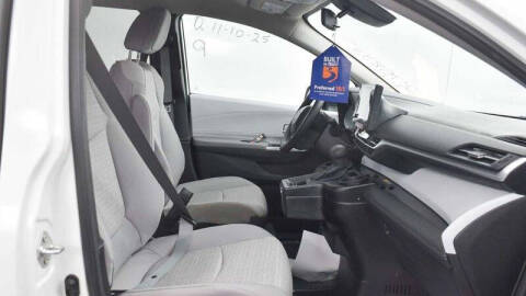 2025 Toyota Sienna LE 8-Passenger