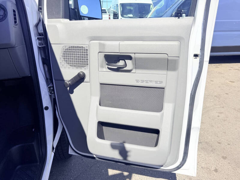 2010 Ford E-Series E-250