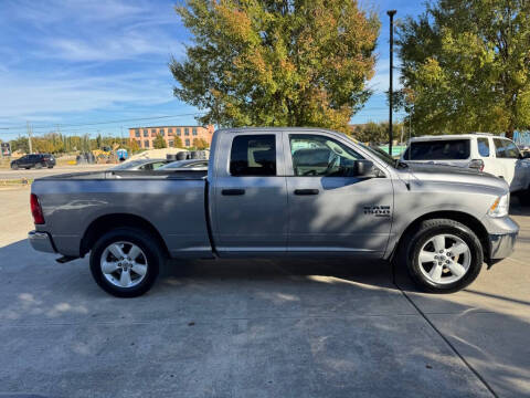 2024 RAM 1500 Classic SLT