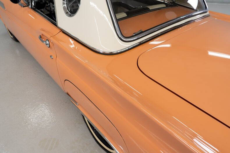 1957 Ford Thunderbird