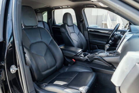 2017 Porsche Cayenne Platinum Edition