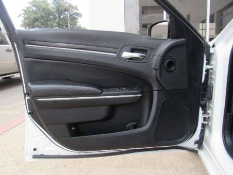 2015 Chrysler 300 Limited