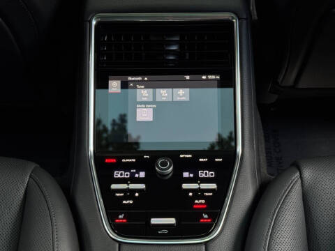 2023 Porsche Panamera Platinum Edition