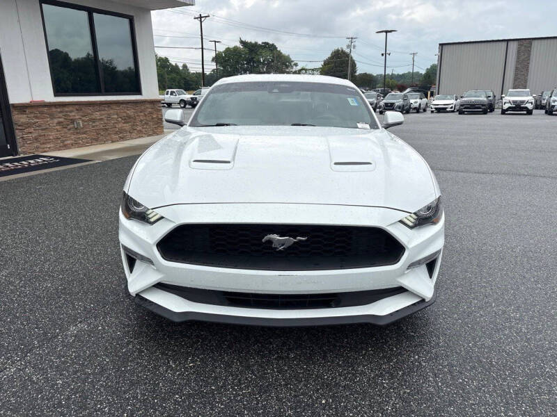 2022 Ford Mustang EcoBoost