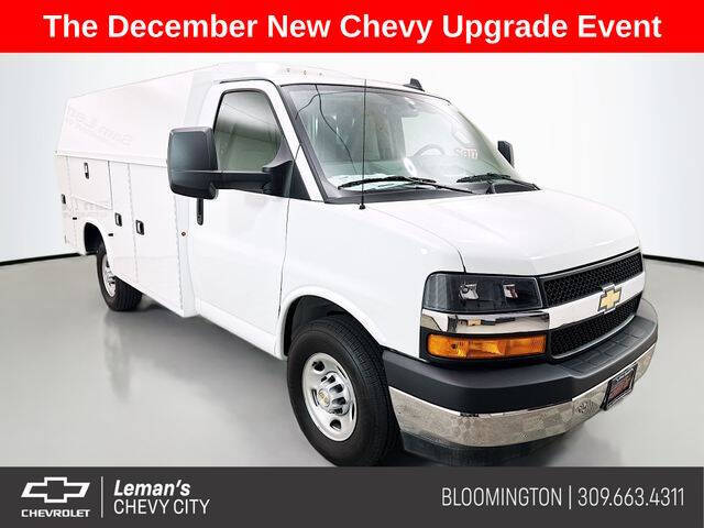 2025 Chevrolet Express Cutaway Base's photo