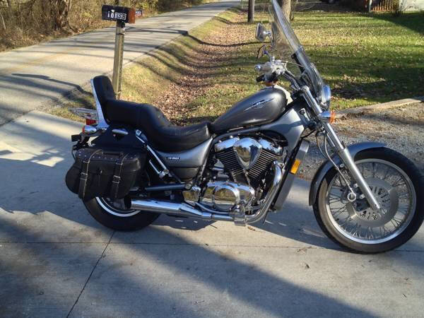 2005 Suzuki Boulevard