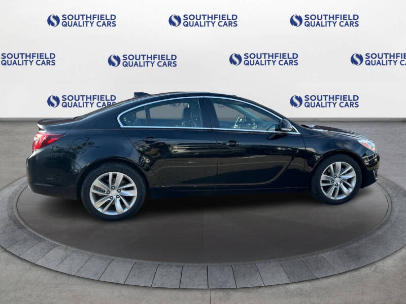 2016 Buick Regal Base photo 6