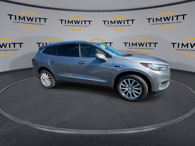 Gray 2018 Buick Enclave Essence 4x4 Essence 4dr Crossover 2