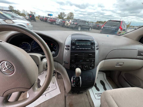 2009 Toyota Sienna LE 7-Passenger