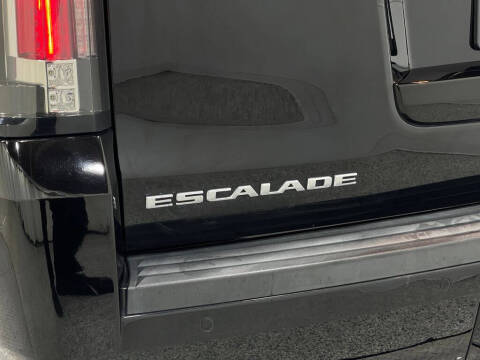 2018 Cadillac Escalade Luxury
