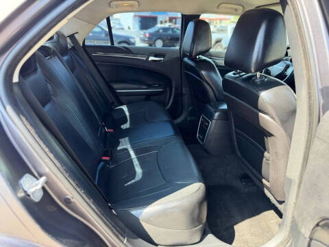 2015 Chrysler 300 Limited