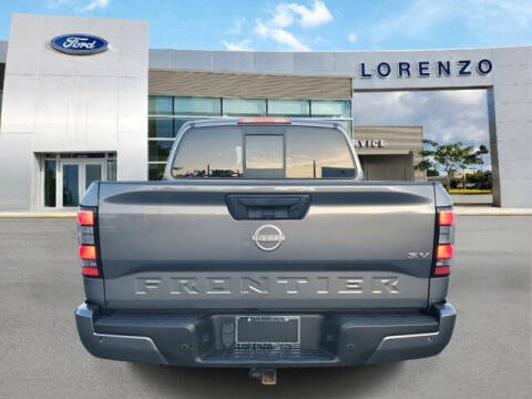 2022 Nissan Frontier SV