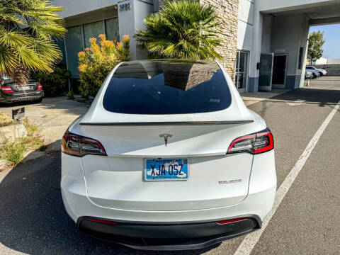 2025 Tesla Model Y Performance