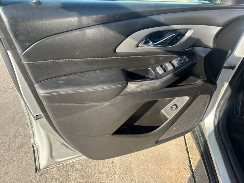 2018 Chevrolet Traverse LT Cloth