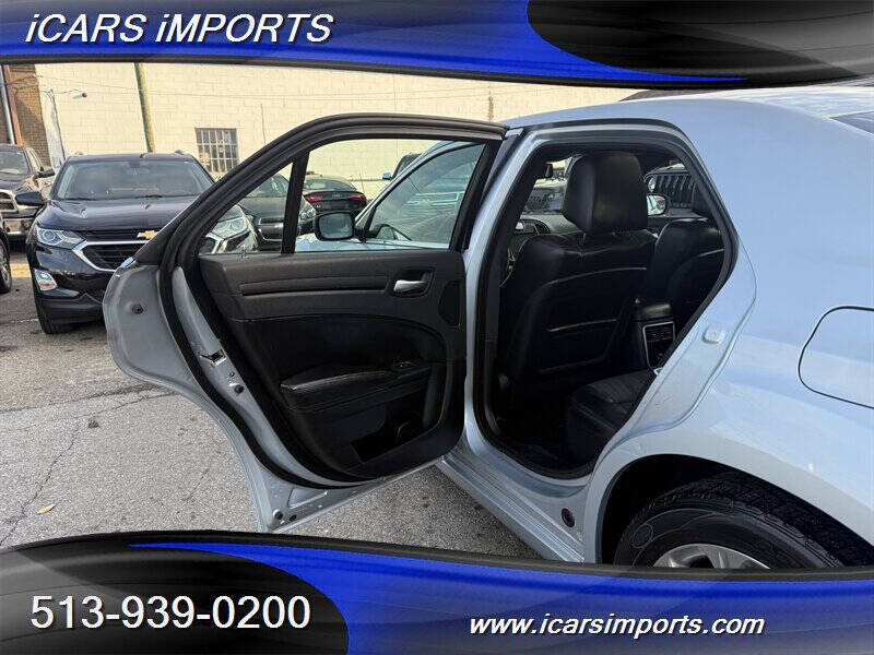 2013 Chrysler 300 Glacier Edition