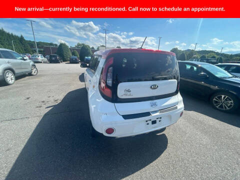 2017 Kia Soul +