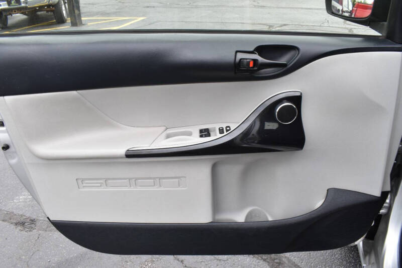 2013 Scion iQ