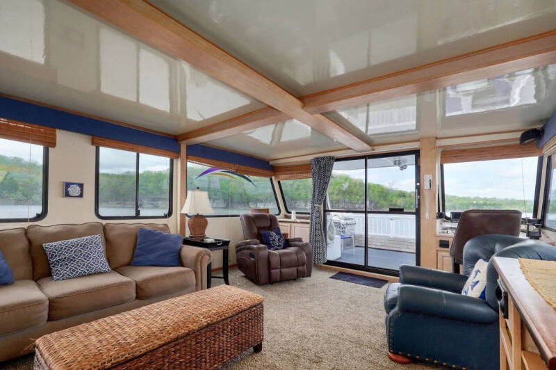 2000 FUN COUNTRY HOUSE BOAT