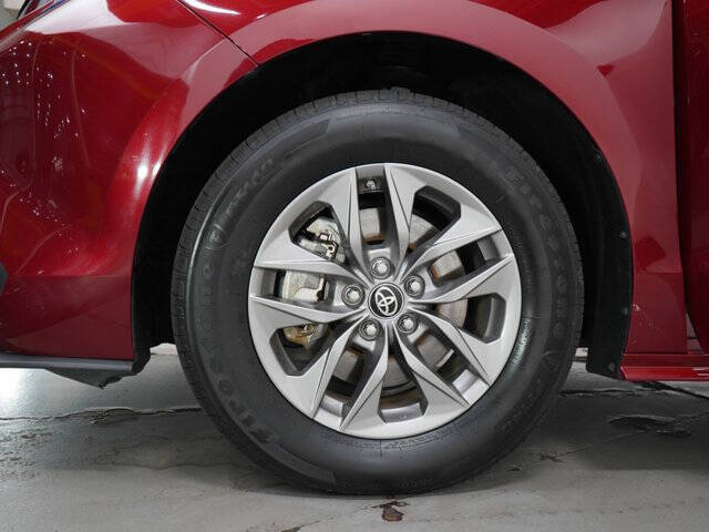 2024 Toyota Sienna LE 8-Passenger