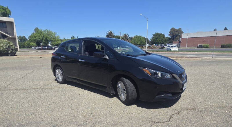 2022 Nissan LEAF S