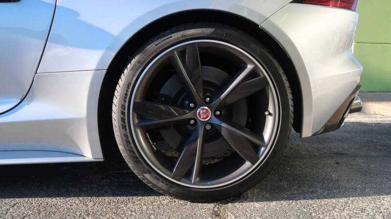 2020 Jaguar F-TYPE R