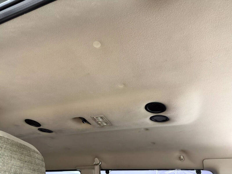 2002 Ford E-Series E-350 SD XLT