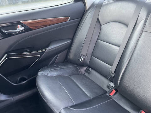 2017 Kia Cadenza Premium