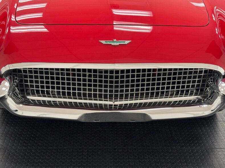 1957 Ford Thunderbird