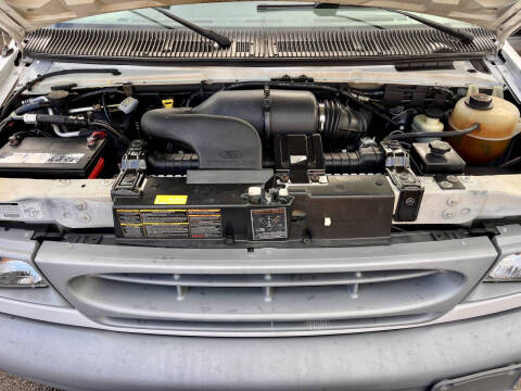 1999 Ford E-150 Chateau