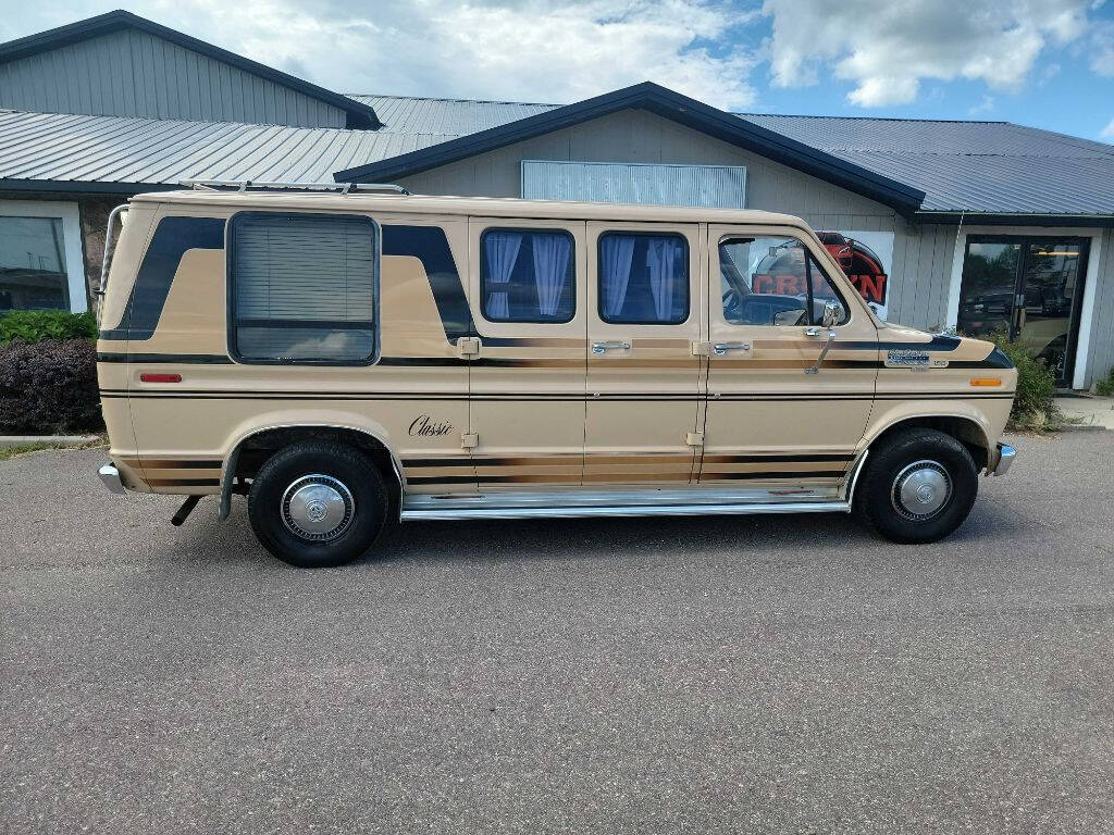 1984 Ford E-Series 13