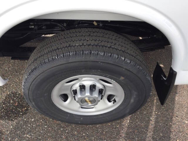 2025 Chevrolet Express 3500