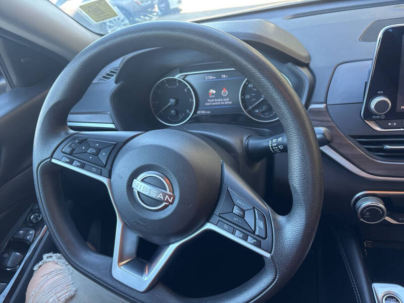 2023 Nissan Altima 2.5 SV