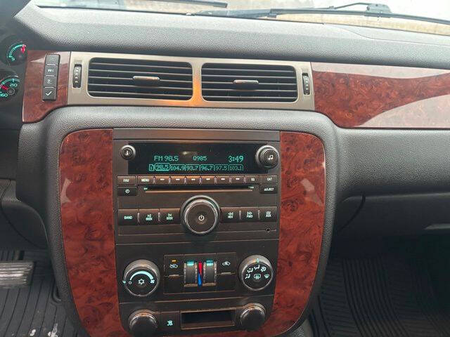 2011 Chevrolet Avalanche LS