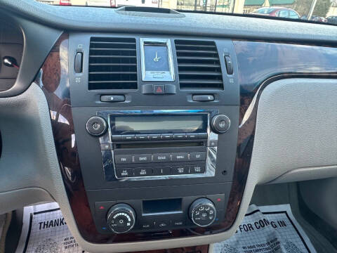 2010 Cadillac DTS Luxury Collection