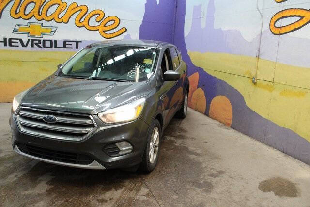 Used 2017 Ford Escape SE with VIN 1FMCU0GD5HUA30394 for sale in Grand Ledge, MI