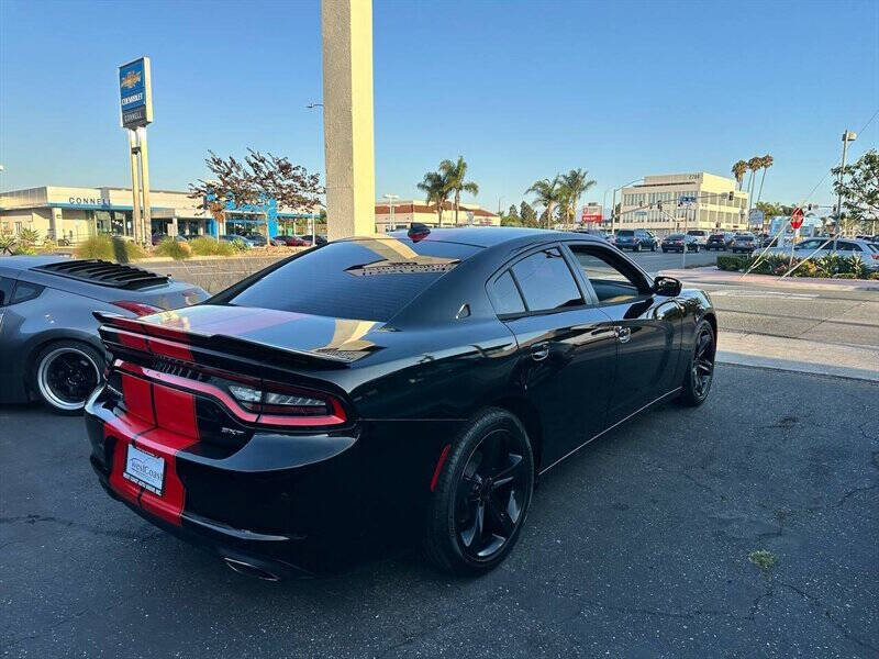 2017 Dodge Charger SXT