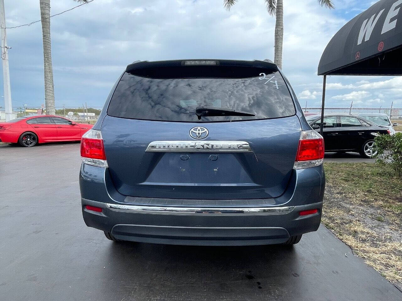 2011 Toyota Highlander  - $13,900