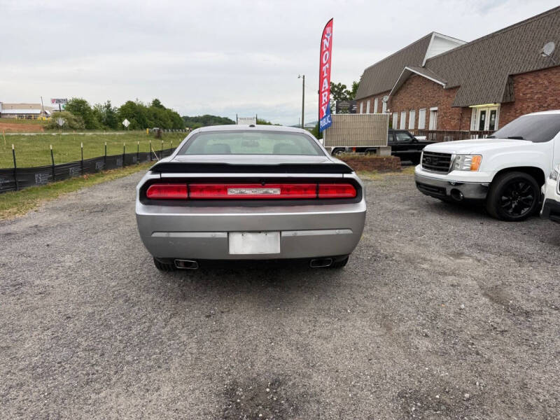 2013 Dodge Challenger SXT