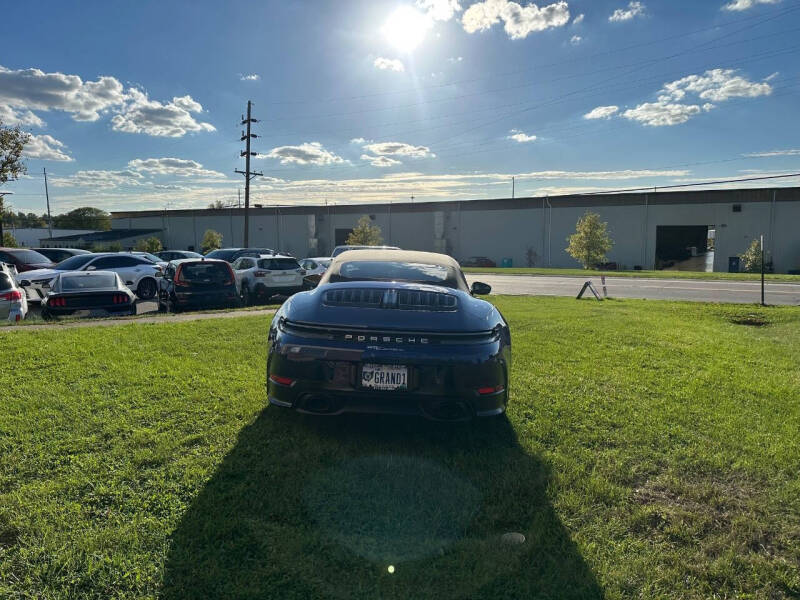 2025 Porsche 911 Carrera