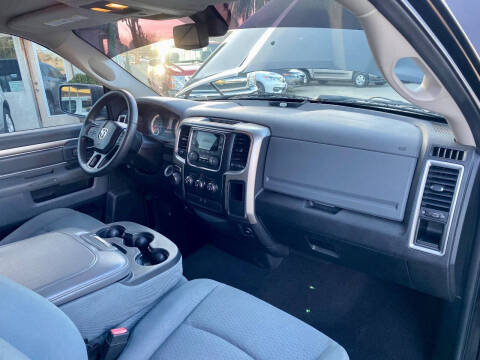 2013 RAM 1500 SLT