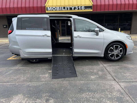 2024 Chrysler Pacifica Pinnacle