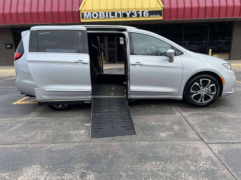 2024 Chrysler Pacifica Pinnacle