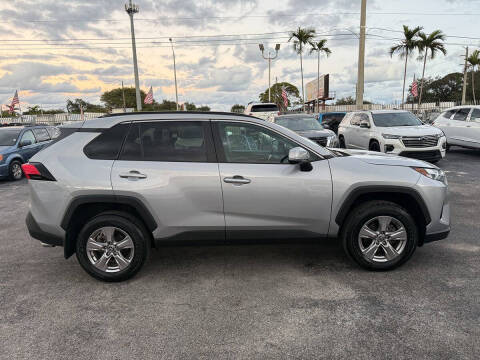 2022 Toyota RAV4 XLE