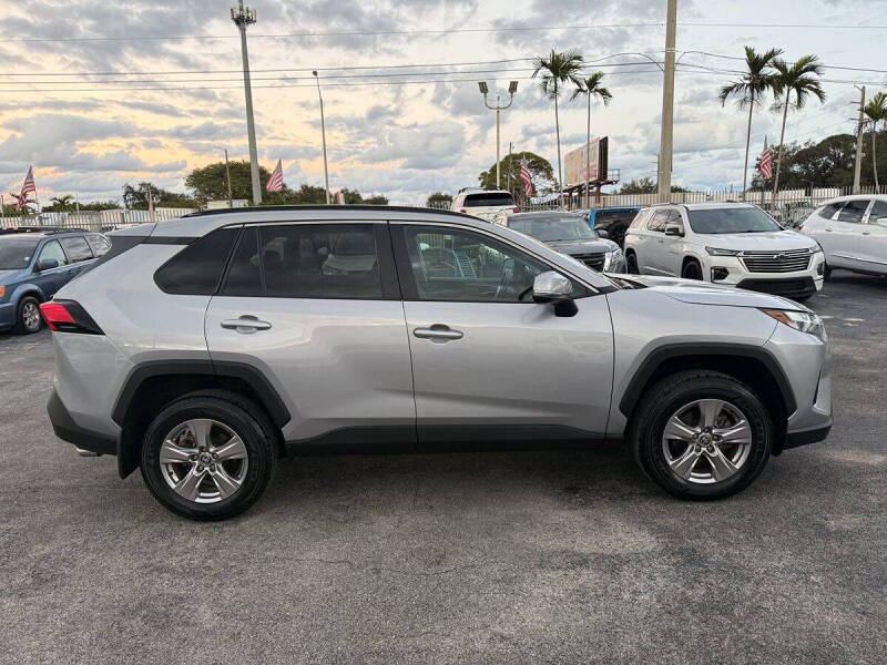 2022 Toyota RAV4 XLE