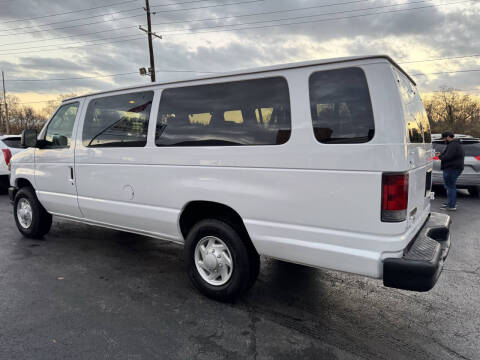 2009 Ford E-Series E-350 SD XLT